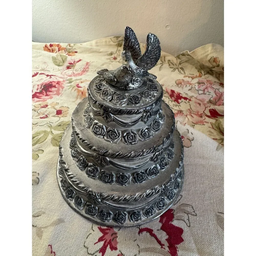 Vintage silver wedding cake ring holder, jewelry box, wedding ring holder